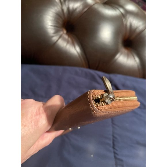 Michael Kors Pebbled Leather Zippered Wallet Camel Used - Picture 11 of 14